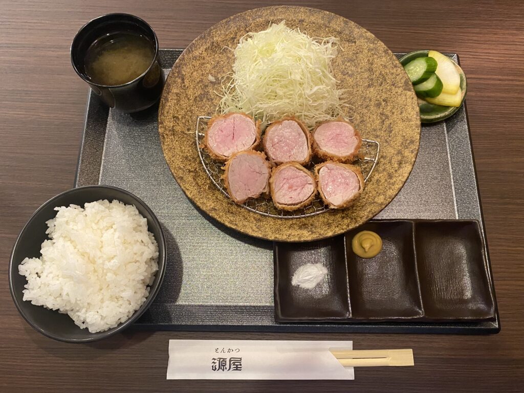 【日替わり銘柄豚】岩手県産 岩中ポーク ヘレカツ定食 140g